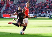 开云体育入口-美因茨队员努力战斗赢得比赛