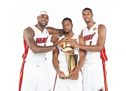 开云官方app入口-拉文压制级表现撕裂防线，热火灼浪席卷纽约强势晋级