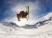 开云体育入口-足球场上的珍珠港时刻，德布劳内导演，日本轻取美国背后的战术革命