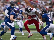 开云体育app-巴黎夜光下的双重奏，铁血碾压与惊艳独舞