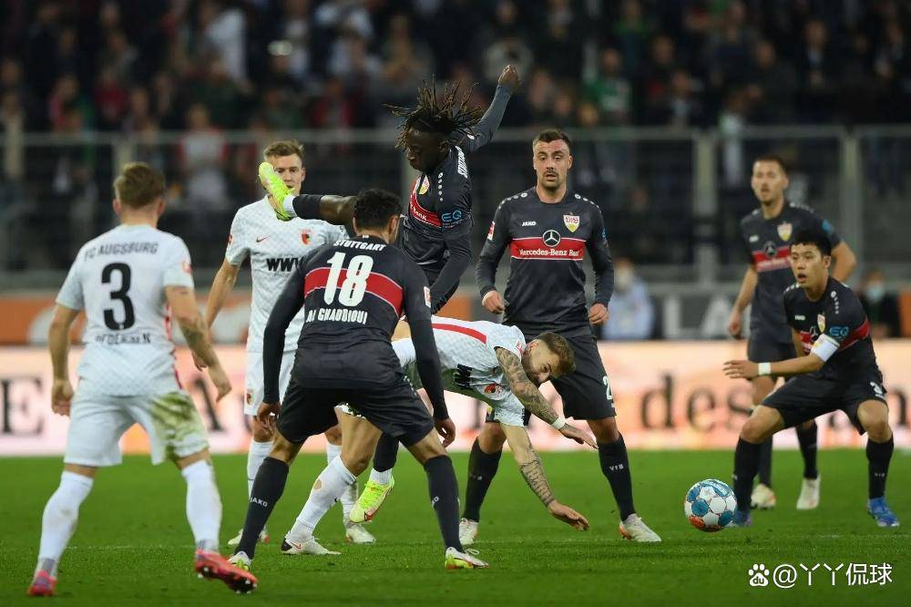 奥格斯堡成功突围，击败强劲对手