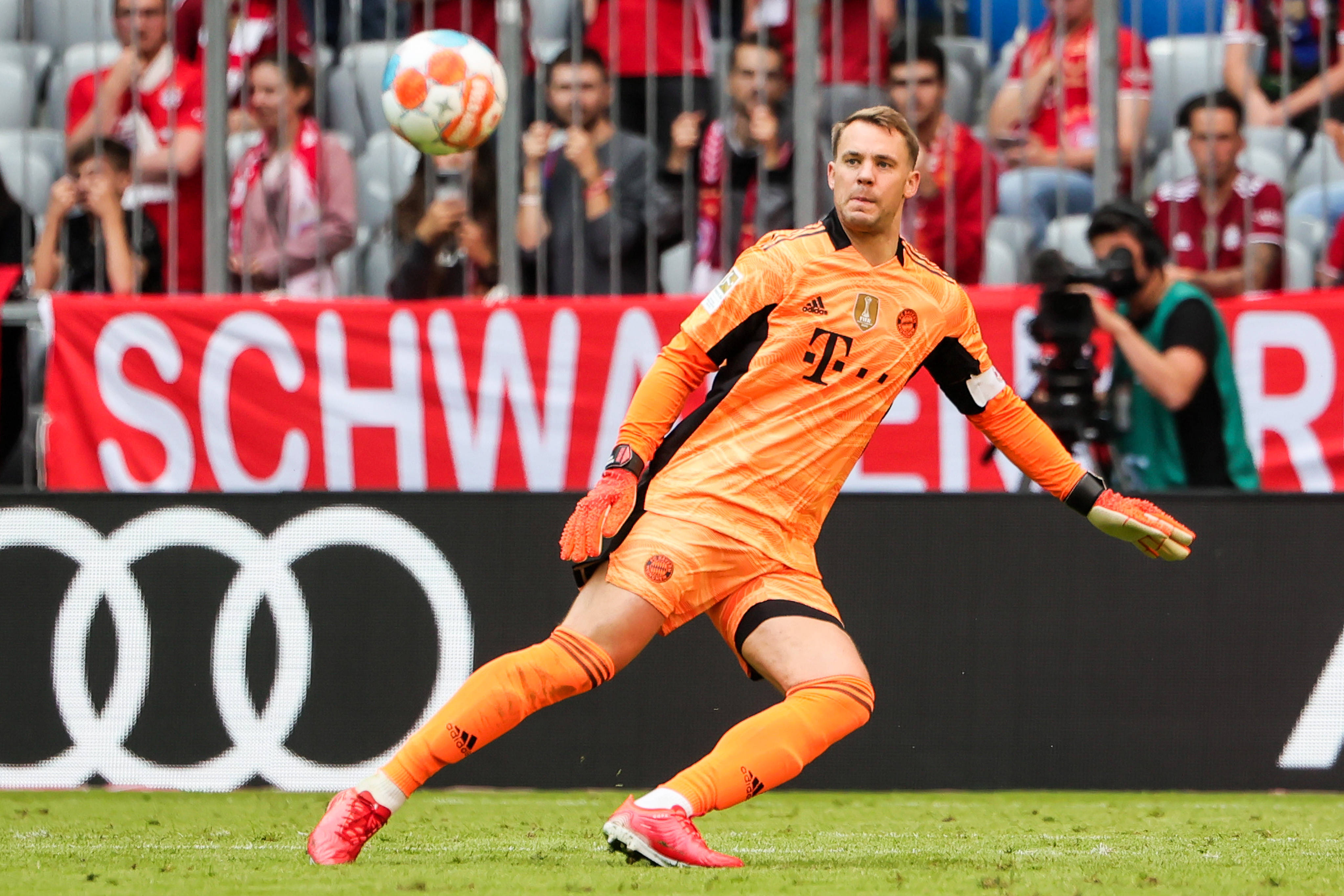 奥格斯堡成功突围，击败强劲对手