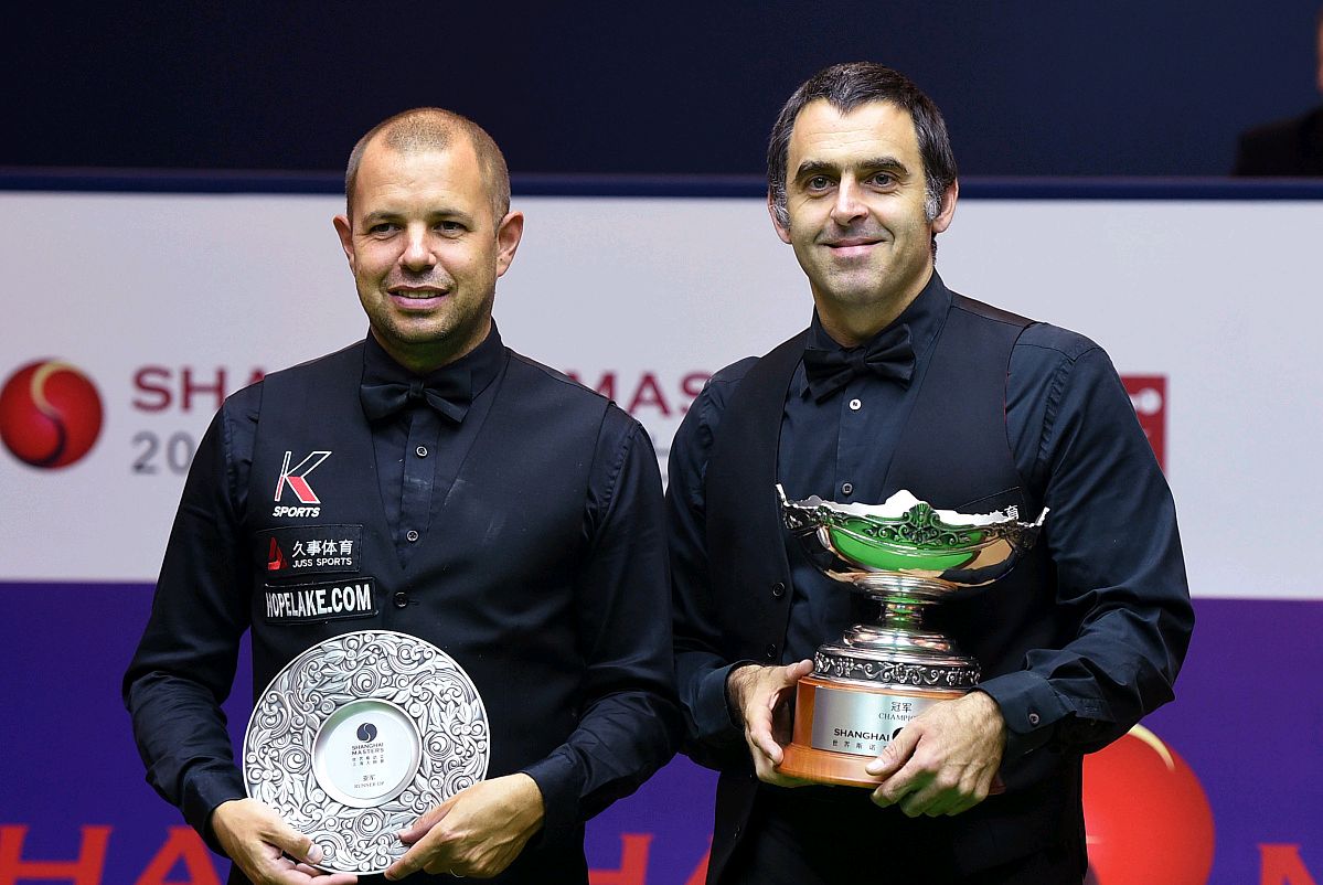 包含莱万特爆冷战胜，实力碾压对手取得胜利的词条