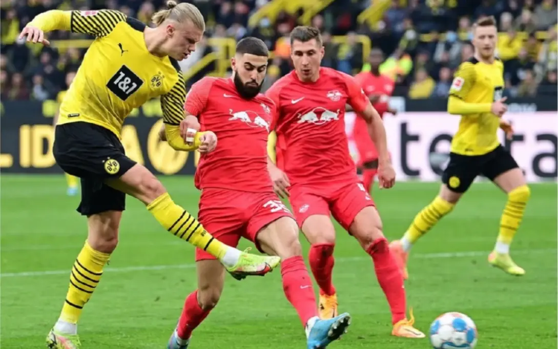 包含多特蒙德险胜莱比锡，迎来了一场激动人心的比赛的词条