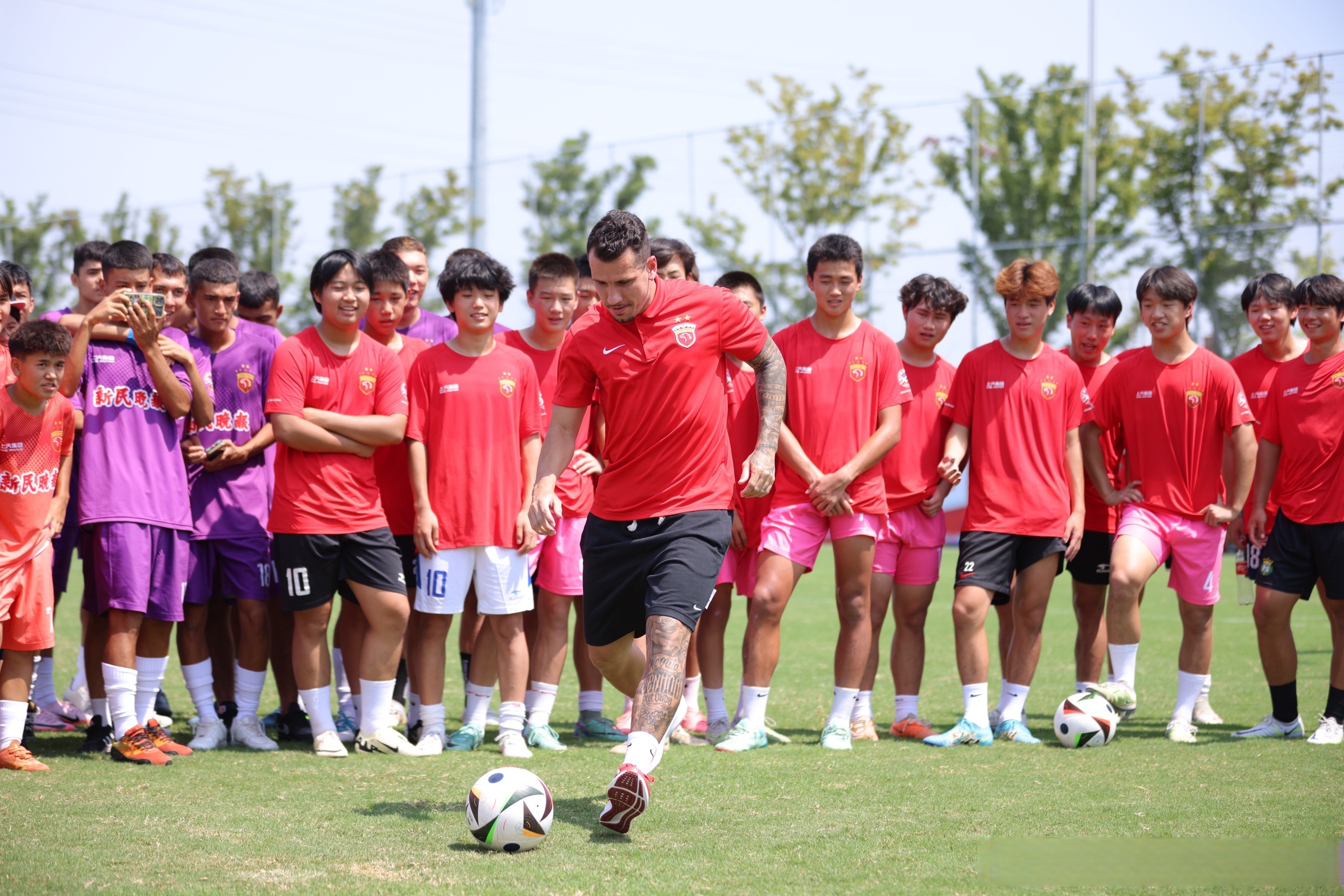 引领国内足球潮流的最受欢迎联赛，备受瞩目的简单介绍