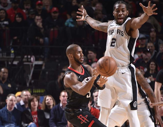 凯尔特人险胜马刺，周琦刷新纪录的简单介绍