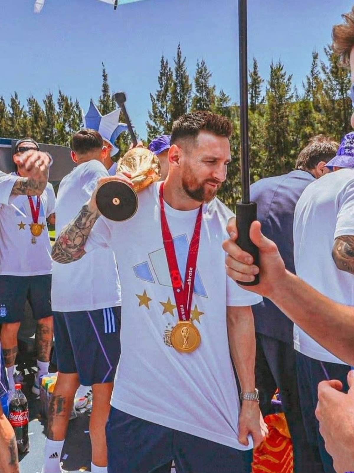 包含勒沃库森力克土耳其，梅西高光表现的词条