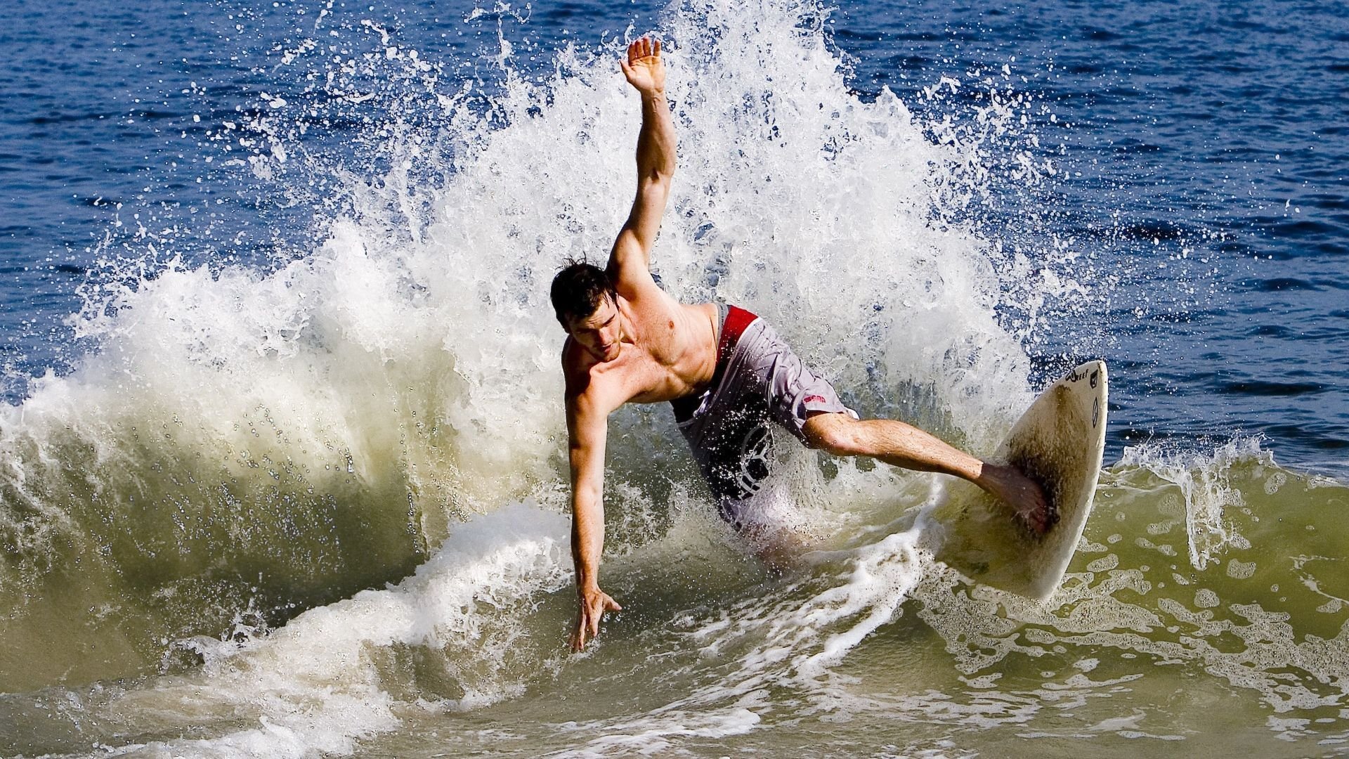 浓眉擎天定江山,掘金决胜局力克热火,戴维斯封神之夜